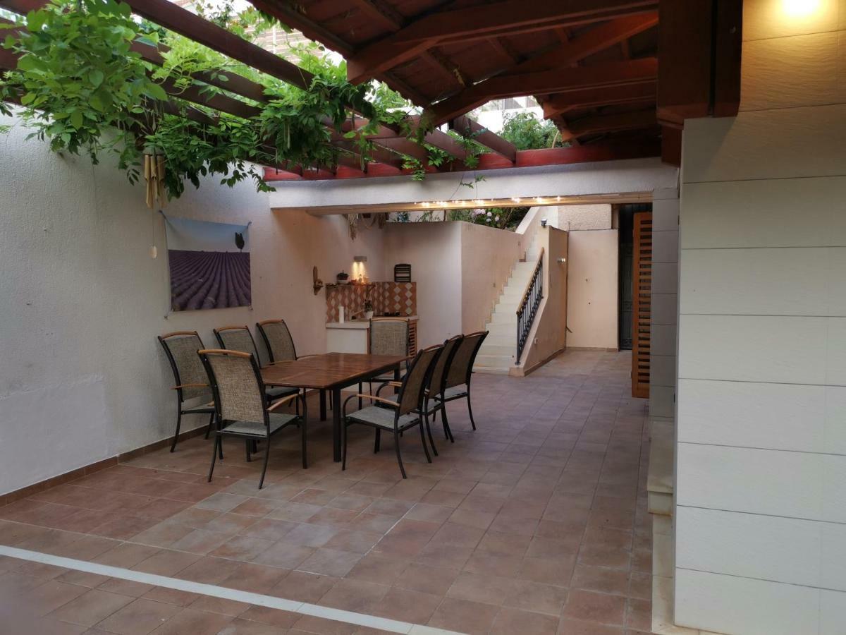 Villa V&D Milna  Esterno foto